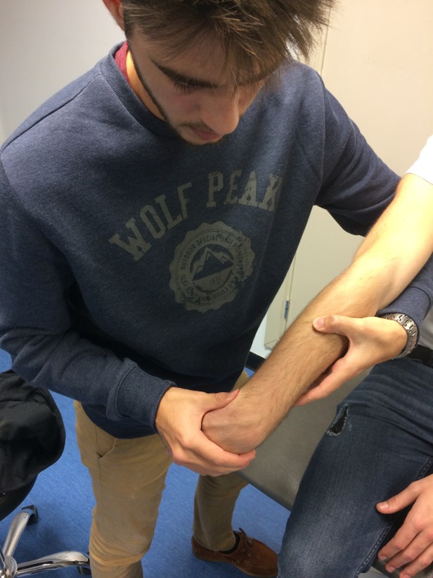 ext-radial-corto-del-carpo-estiramiento